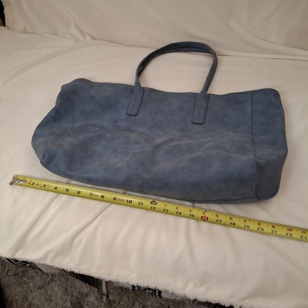 Large tote - Picture 4 of 8